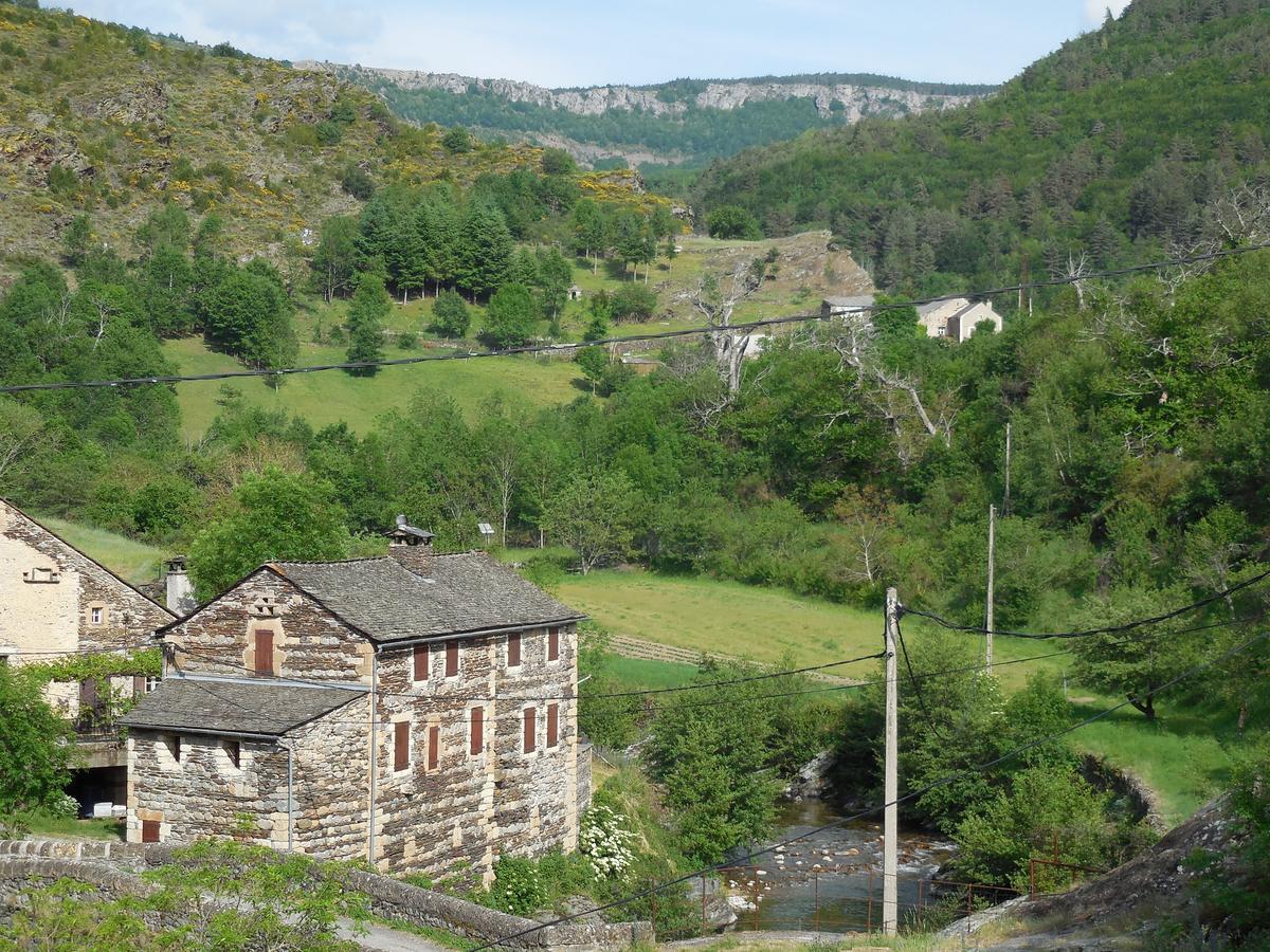 Auberge Du Tarnon Les Vanels Exteriör bild