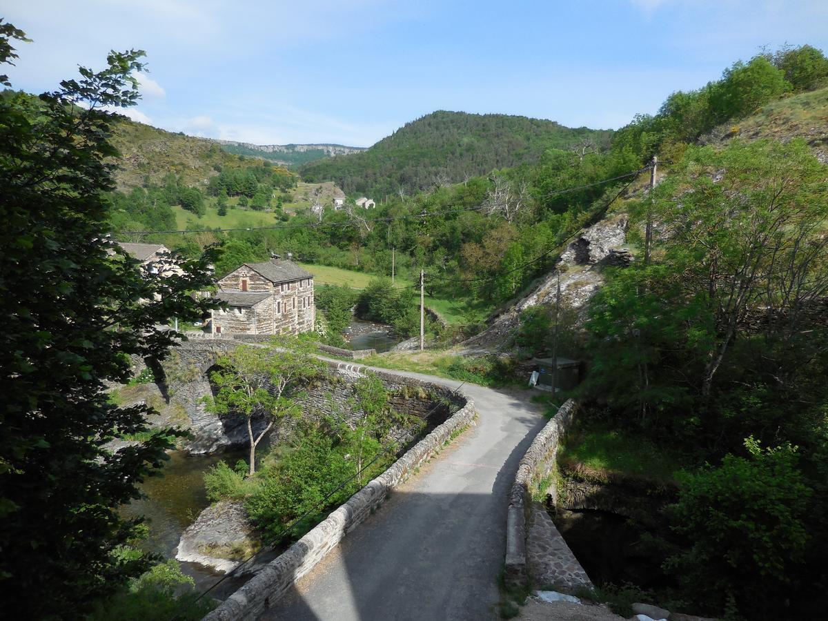 Auberge Du Tarnon Les Vanels Exteriör bild